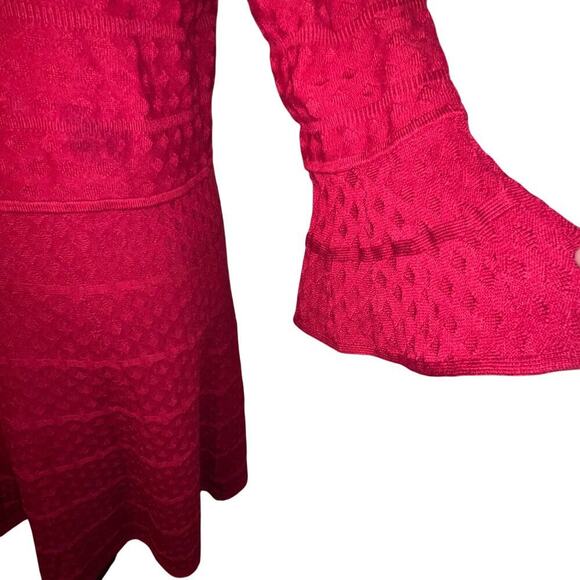 Gabby & Skye Womens sz large textured knit Bell sleeves fit flare midi Y2Kdress - Picture 5 of 11